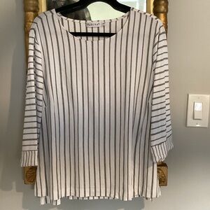 Habitat NWOT striped tunic top black and white